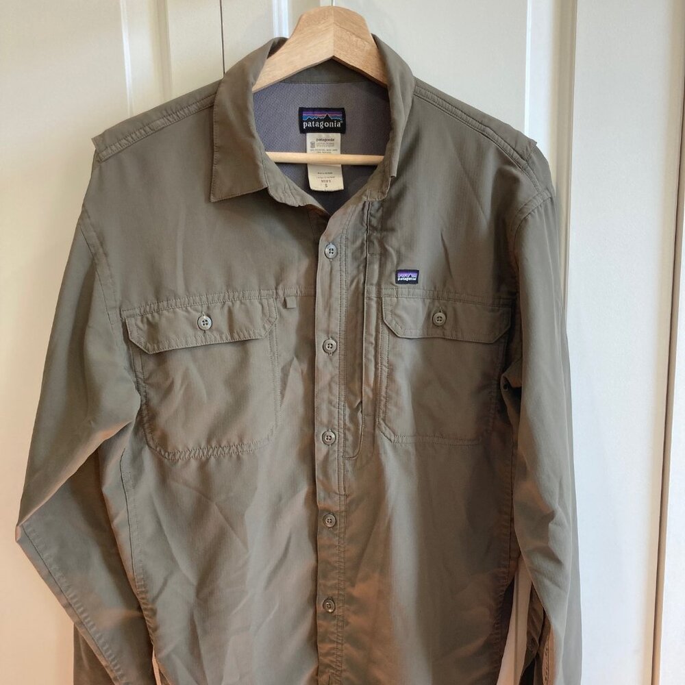 Patagonia Shirt in Olive Fishing Style Size Small